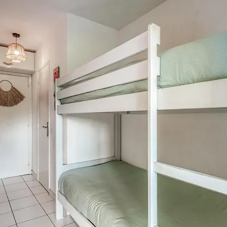 La Fossette , 4 Personnes, 5mn De La Plage, Wifi, Climatisation, Parking, Terrasse Sans Vis-a-vis Апартаменты *