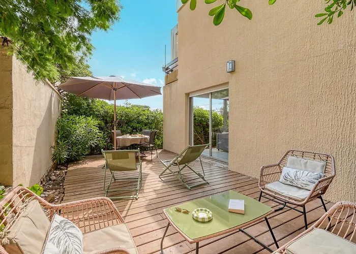 La Fossette , 4 Personnes, 5mn De La Plage, Wifi, Climatisation, Parking, Terrasse Sans Vis-a-vis Apartman *