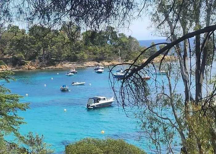 La Fossette , 4 Personnes, 5mn De La Plage, Wifi, Climatisation, Parking, Terrasse Sans Vis-a-vis * Le Lavandou